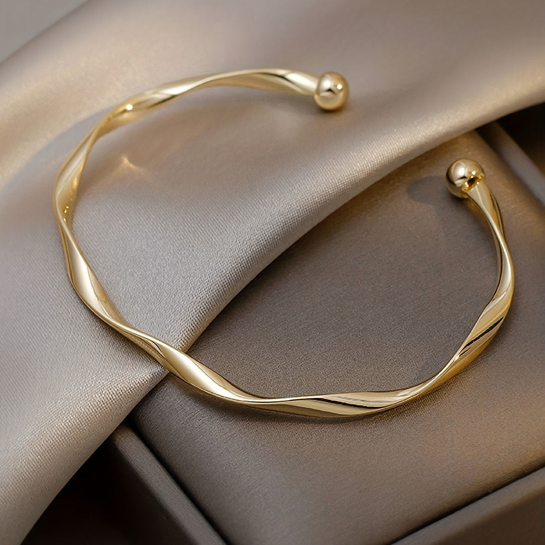Simple Style Geometric Twisted Bangle