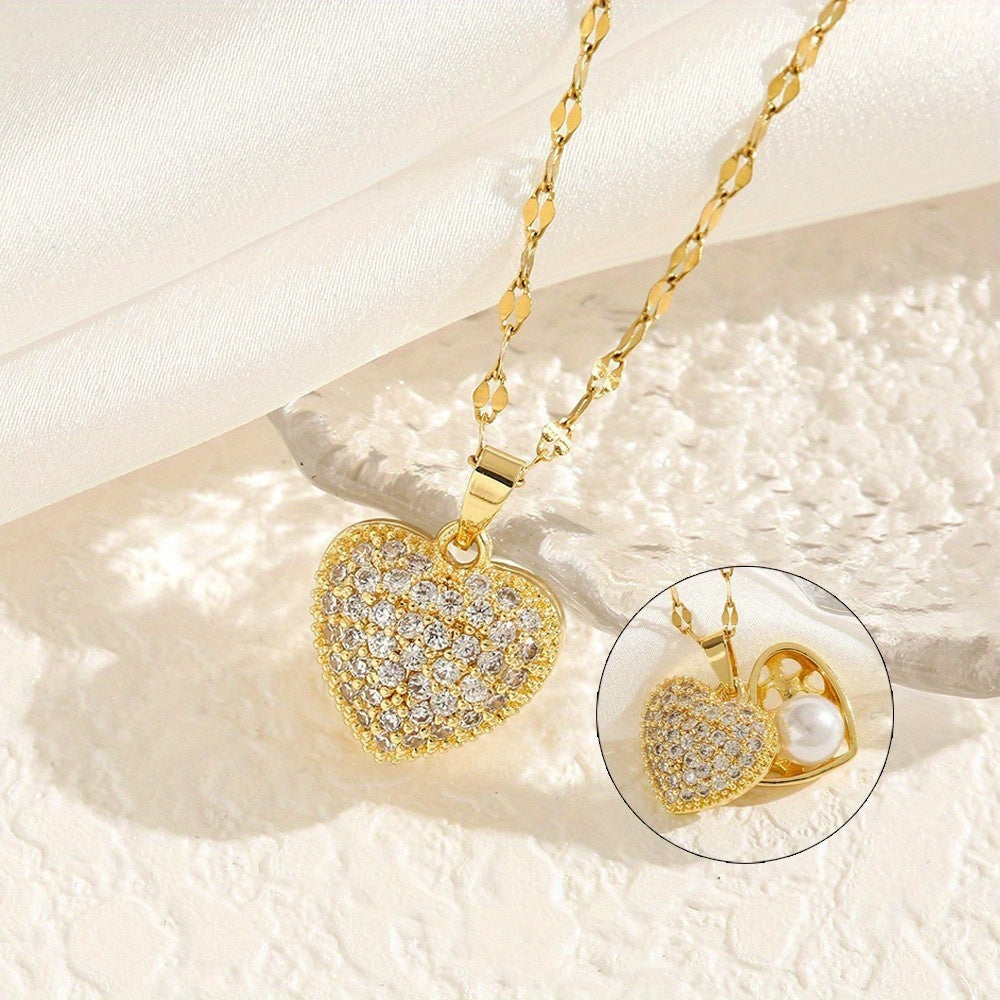 Heart-Shaped Clasp Pendant Necklace