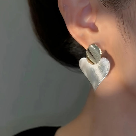 Silvery Heart Design Dangle Earrings