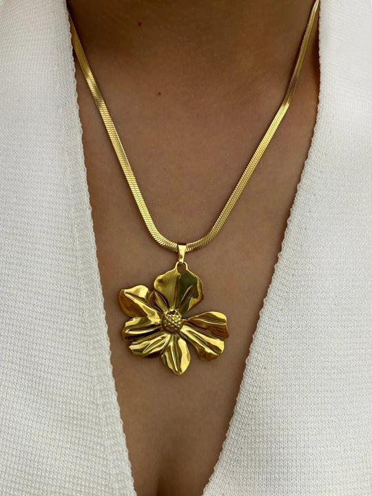 Fioren Pendant Necklace