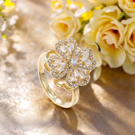 Fashion Clover Stress-Relief Ring
