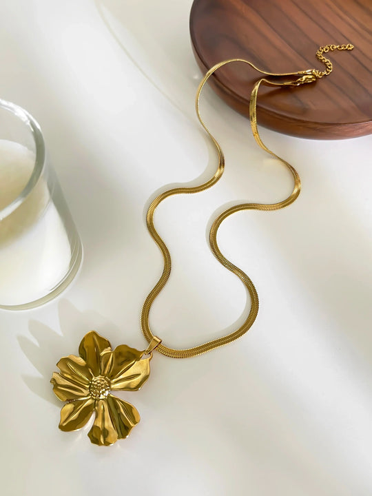 Fioren Pendant Necklace