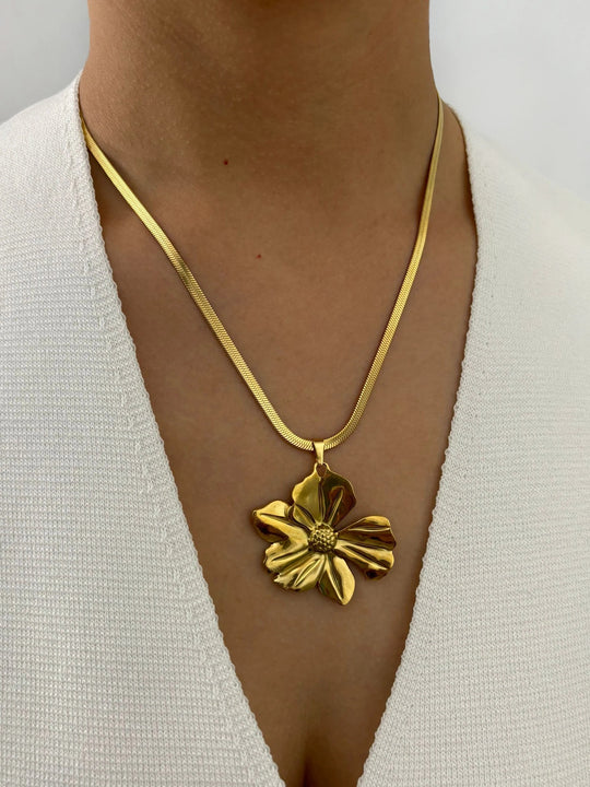 Fioren Pendant Necklace
