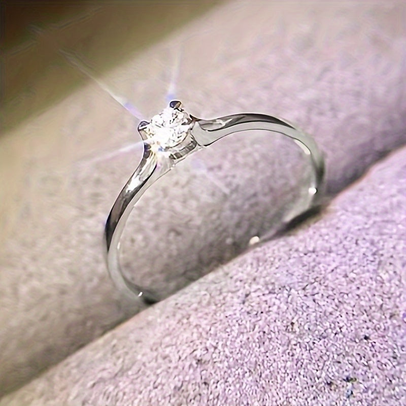 Inlaid White Zirconia Ring